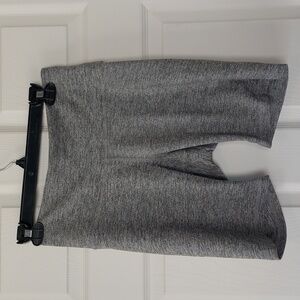 Womens M Old Navy Active biker shorts